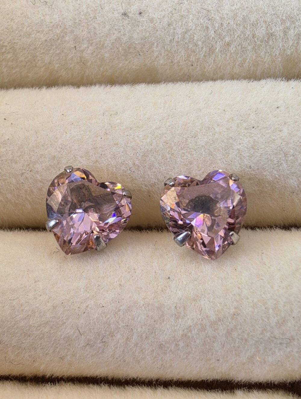 925: Sterling Silver Pink Heart-Shaped Stud Earrings • 1.60g